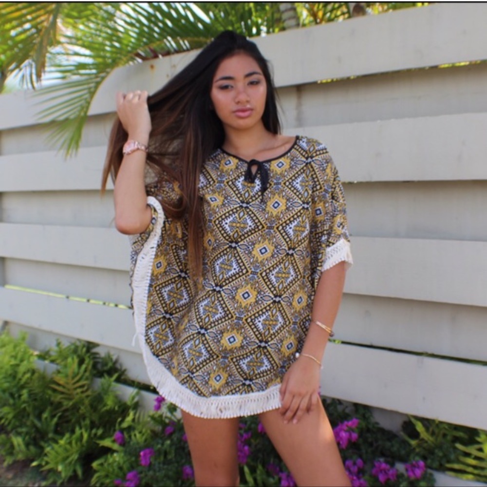 💛 Yellow Summer Fringe Poncho
